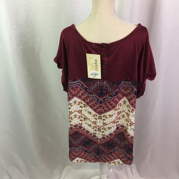 Rewind Floral Chevron Tee Maroon White Large - Picture 5 of 14